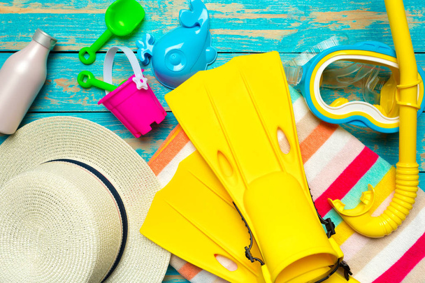 flat lay of beach accessories on wooden background  - Φωτογραφία, εικόνα