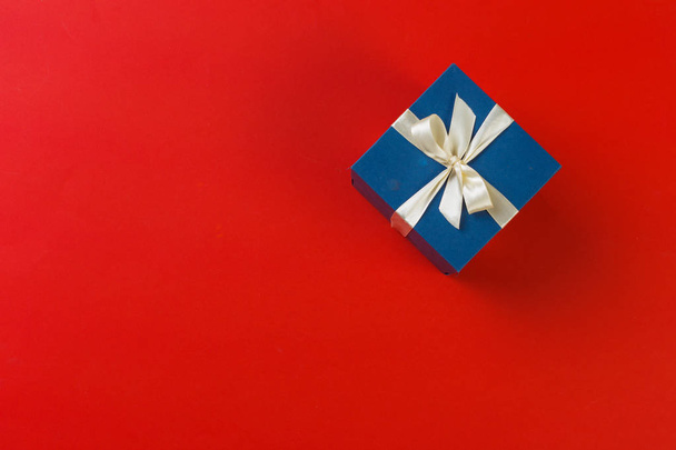 close up of gift box on colorful background - Valokuva, kuva