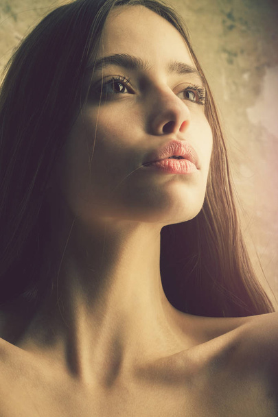 pretty sexy woman face with sexy lips and long hair - Fotografie, Obrázek
