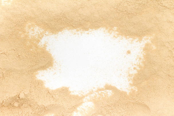 Nutritional yeast frame isolated on white bakcground - Foto, Bild