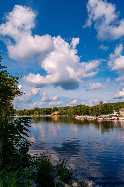 Scenic view of Greenwood lake on summer day with cloudscape - Φωτογραφία, εικόνα
