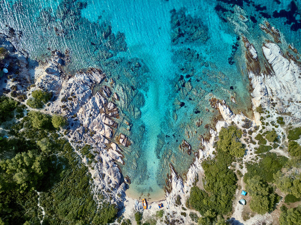 Ilmakuva kauniille rannalle Sithoniassa, Kreikka
 - Valokuva, kuva