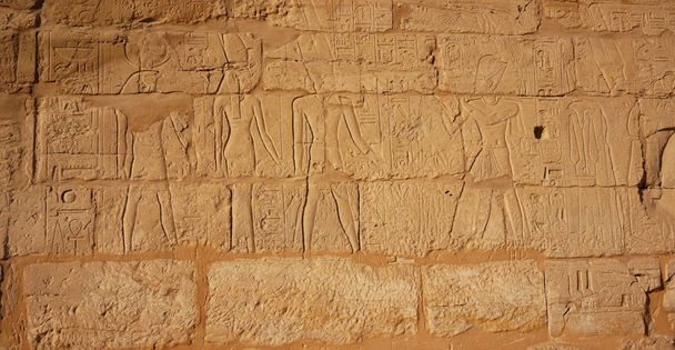 textura jeroglífica de karnak de Egipto como fondo muy agradable - Foto, Imagen
