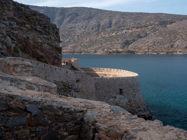 Wyspa Spinalonga, historyczne opuszczony kolonii trędowatych w Ne Kreta - Zdjęcie, obraz