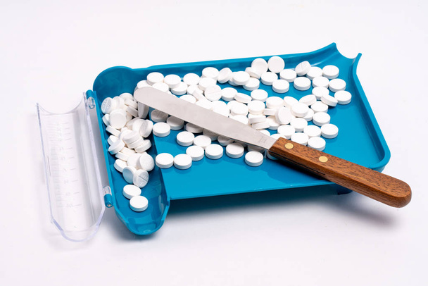 Leki na receptę tabletki sortowania, liczenia i wypełnienie zamówienia - Zdjęcie, obraz