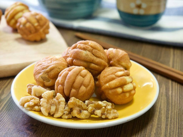 Korealainen ruoka saksanpähkinä makeiset
 - Valokuva, kuva
