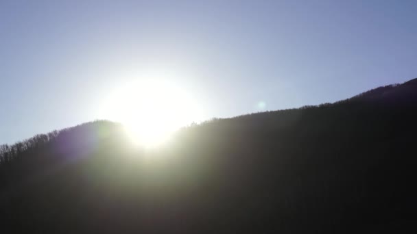美しい朝昇る丘秋の朝 4 k - 映像、動画
