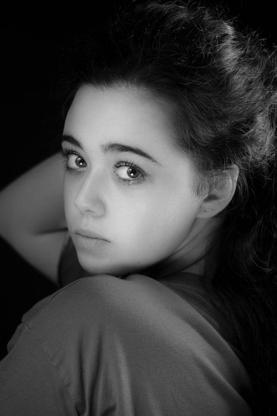 Portrait of beautiful young girl. - Valokuva, kuva