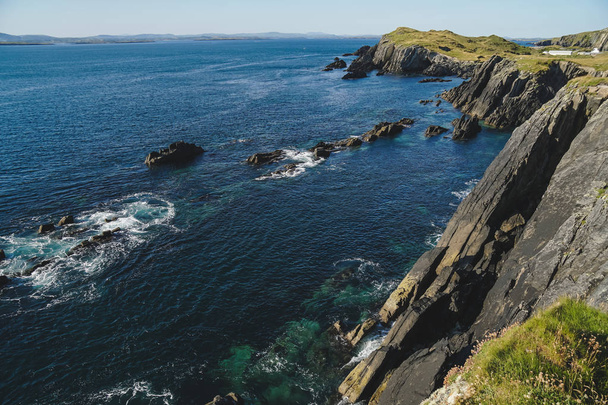 The stone islands in Ireland - Фото, изображение