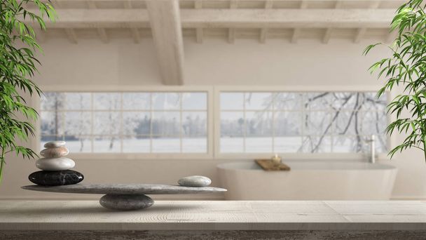 Vintage-Holztisch oder -Regal mit Steinwaage, über verschwommenem skandinavischem Badezimmer mit Panoramafenster, Feng Shui, Zen-Konzeptarchitektur Innenarchitektur - Foto, Bild