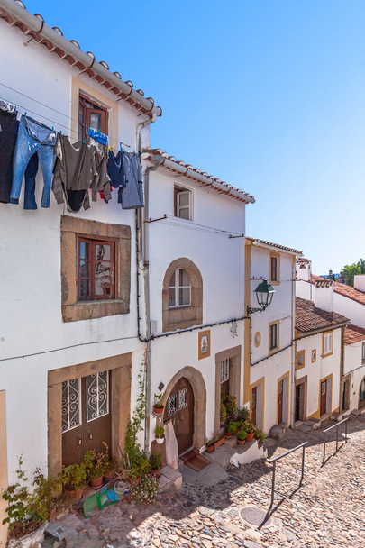 Judiaria、ユダヤ人地区、カステロ ・ デ ・ ヴィデ、アルト ・ アレンテージョ、ポルトガルのゲットーの中世の通り - 写真・画像