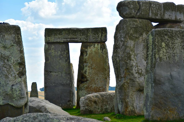 Closeup kamenů Stonehenge na léta den - Fotografie, Obrázek