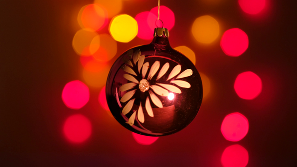 Yeni yıl vintage oyuncak holiday Lights bir arka plan üzerinde. - Video, Çekim