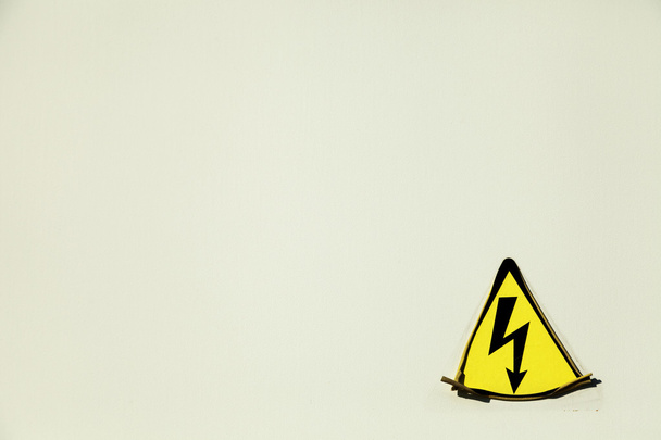 štítku elektrické nebezpečí loupání - Fotografie, Obrázek