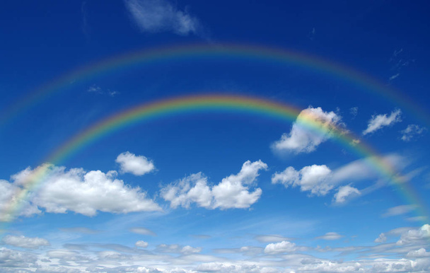 Яркая радуга в небе
 - Фото, изображение