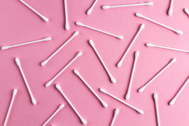 Texture of cotton buds. Hygiene and skin care. Top view - Foto, Imagem