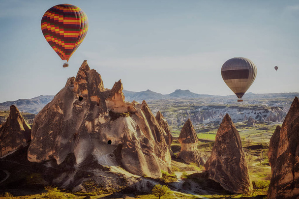 Mountain landscape with large balloons in a short summer season in the afternoon. - Foto, Imagem
