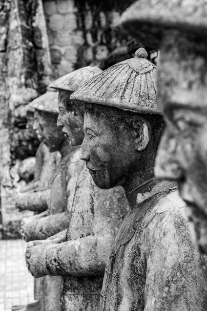 Αγάλματα στο Imperial Hue, Βιετνάμ - Φωτογραφία, εικόνα
