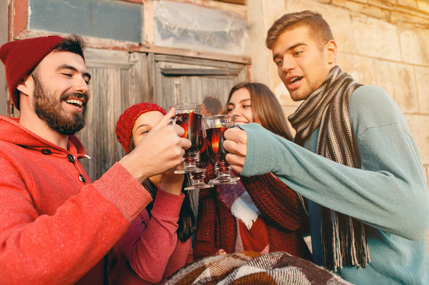 Smiling european men and women during party photoshoot. - Fotoğraf, Görsel