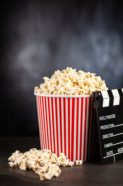 Full popcorn bucket - Foto, Imagem
