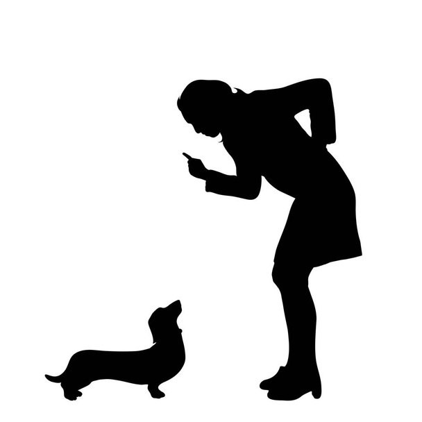 Διάνυσμα σιλουέτα της γυναίκας με το σκυλί σε λευκό φόντο. - Διάνυσμα, εικόνα