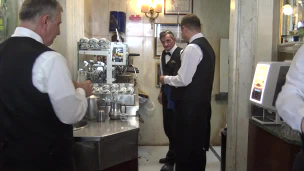Naples, waiters serve coffee in the famous Gambrinus bar - Footage, Video