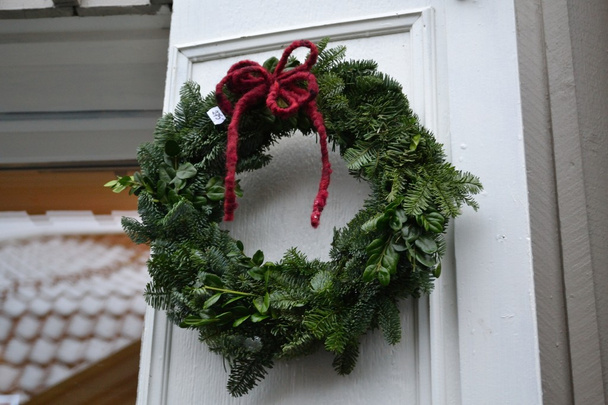 Christmas wreath at traditional Christmas market in Sigtuna - Photo, Image