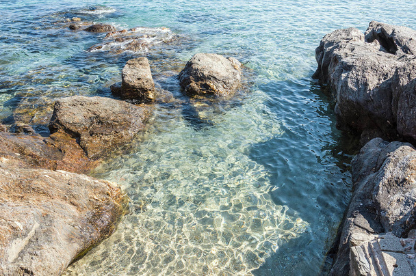 Pramousquier praia e sua água cristalina
 - Foto, Imagem