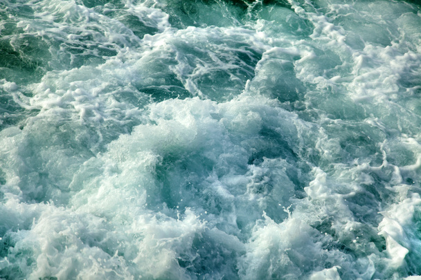 stromende zee - Foto, afbeelding
