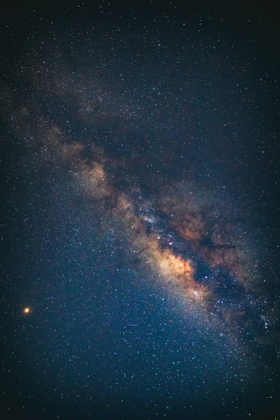 Milchstraßensterne von der Südhalbkugel aus gesehen. Der Mars befindet sich links unten im Bild. meine astronomische Arbeit. - Foto, Bild