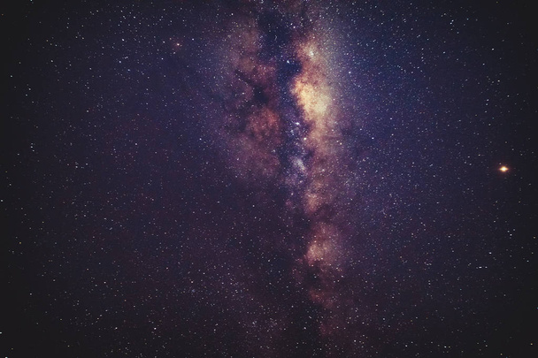 Estrelas da Via Láctea vistas de um hemisfério sul. Marte está na parte central direita da imagem. O meu trabalho de astronomia
. - Foto, Imagem