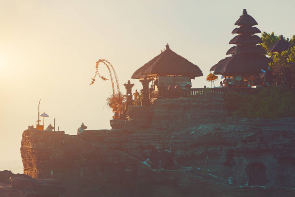 Силует Тана Лот храм на острові Балі, Індонезія - Фото, зображення