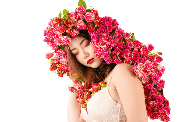 beautiful portrait korean woman with bright makeup and roses on head - Foto, Imagen