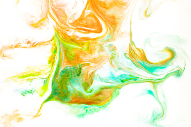Abstracte kleuren, achtergronden en texturen. Voedsel Kleurstoffen in melk. Voedsel kleuren in melk creëren heldere kleurrijke abstracte achtergronden. Kleurrijk chemisch experiment. - Foto, afbeelding