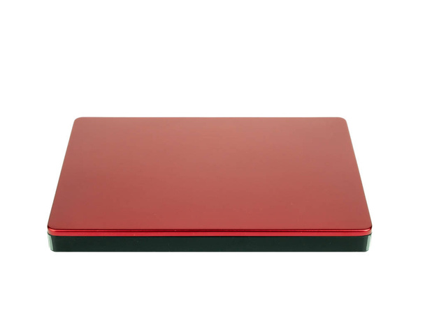 Hard disk esterno per il backup, archiviazione di file rossi isolati su sfondo bianco, percorso di ritaglio
. - Foto, immagini