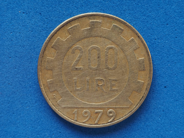 200 лир монет (ITL), валюта Италии
 - Фото, изображение