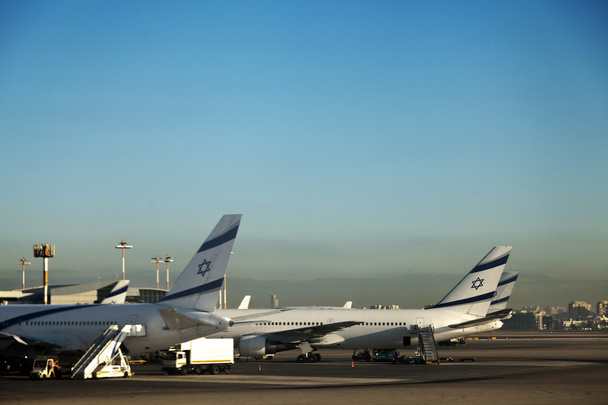 Avions israéliens stationnés
 - Photo, image