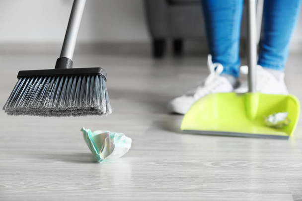 Woman cleaning floor at home - Fotoğraf, Görsel