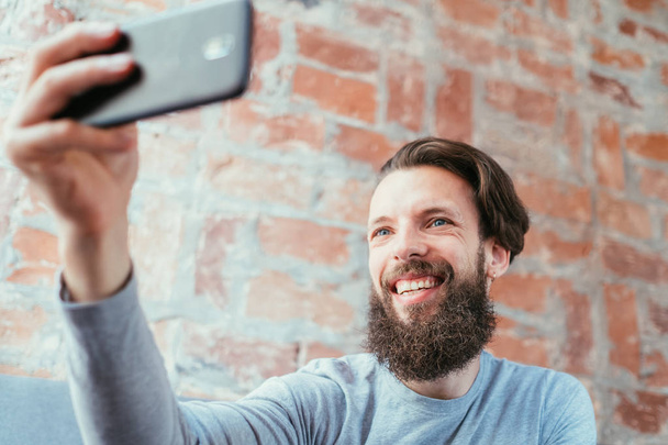 homme selfie tendance sociale oisif loisirs vanité photo
 - Photo, image