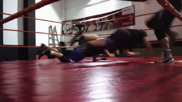 Vidéo de lutte - Doble split
 - Séquence, vidéo