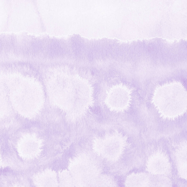 фиолетовый абстрактный фон с текстурой акварельной краски - Фото, изображение