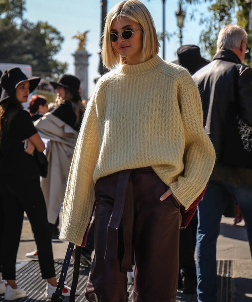 PARIS, France- September 26 2018: Xenia van der Woodsenseen on the street during the Paris Fashion Week - Photo, image