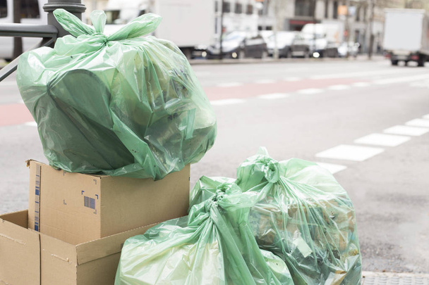 basura en la calle - Foto, Imagen