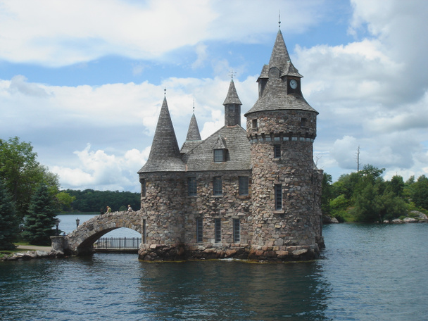オンタリオ湖に boldt の城 - 写真・画像