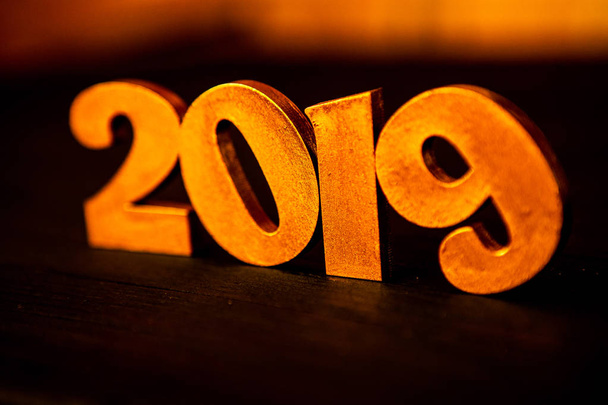 Новий рік концепції. З новим роком банер золото 2019 цифрами. Творчі фон 2019.  - Фото, зображення