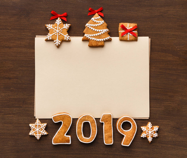 2019 のジンジャーブレッド クッキーとグリーティング カードのモックアップ - 写真・画像