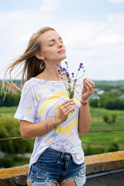 Young woman with lavender - Photo, Image