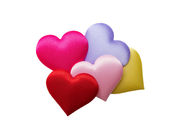 Kleurrijke mini harten geïsoleerd op een witte achtergrond, Valentine decoraties, diverse harten, uitknippad. - Foto, afbeelding