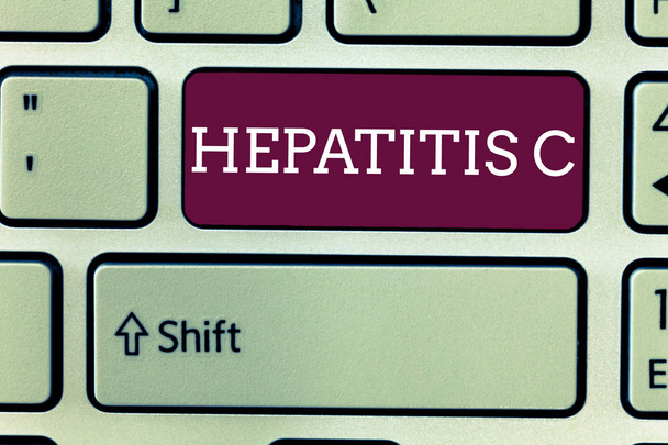 Texto de escritura de palabras Hepatitis C. Concepto de negocio para la inflamación del hígado debido a una infección viral Enfermedad hepática
 - Foto, Imagen
