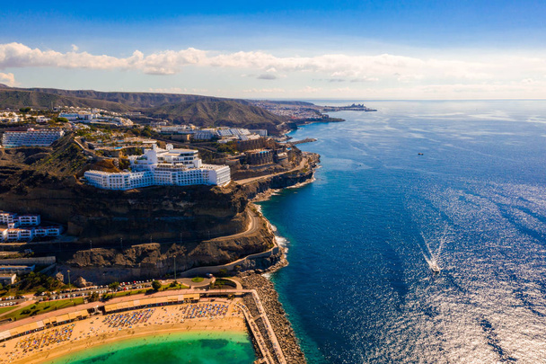 Luftaufnahme der Insel Gran Canaria in der Nähe des Strandes amadores in Spanien - Foto, Bild